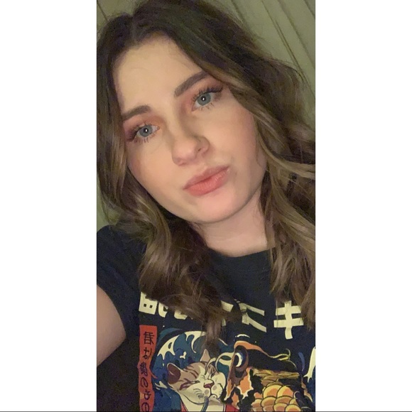 Meet your Posher, Jorden - Picture 2 of 3